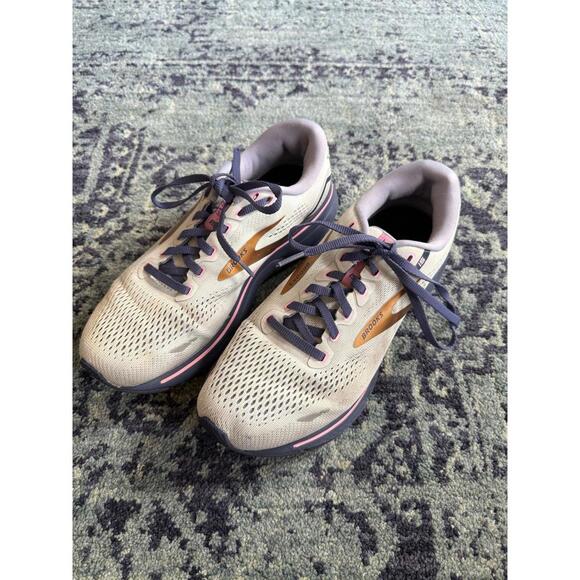 Brooks Ghost 15 Women's Running Shoes - White and Gray - Picture 1 of 9